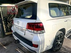 تۆیۆتا لاند کروزەر